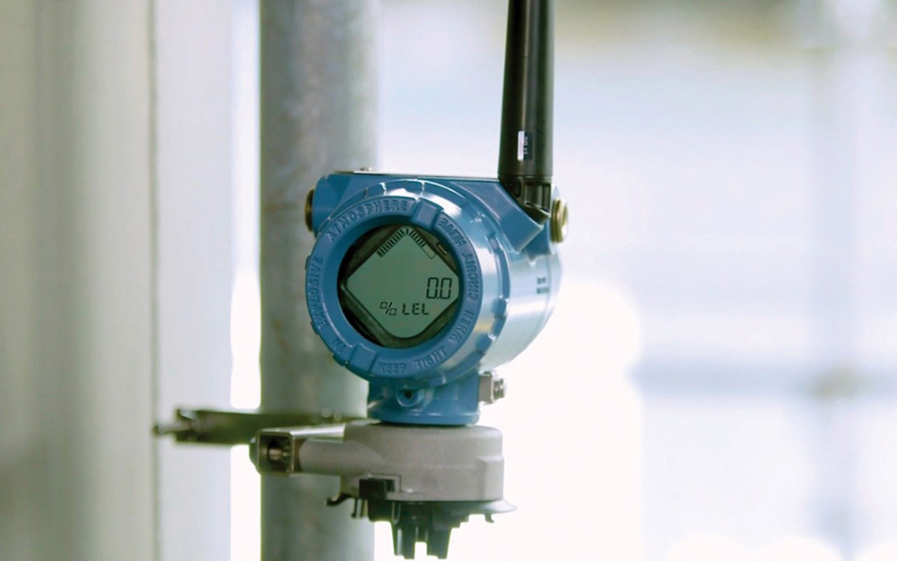 Rosemount 928 Wireless Gas Monitor now offers combustible gas detection for percent lower explosive limit monitoring in hard-to-reach areas.