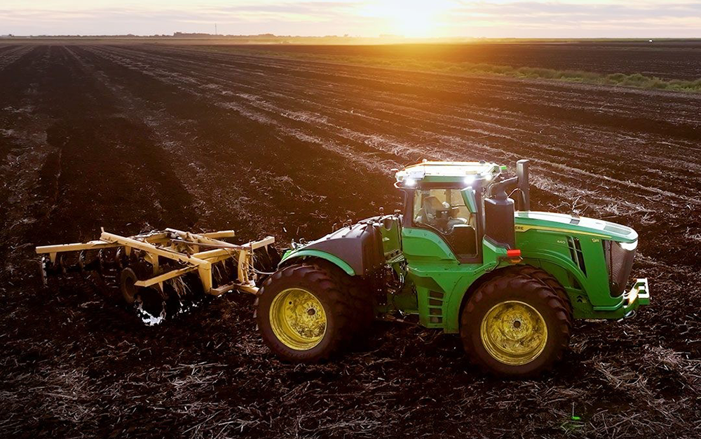 Thumbnail for Autonomous Fleet of Tractors Works 255,000 Acres of Sugarcane Fields 24/7
