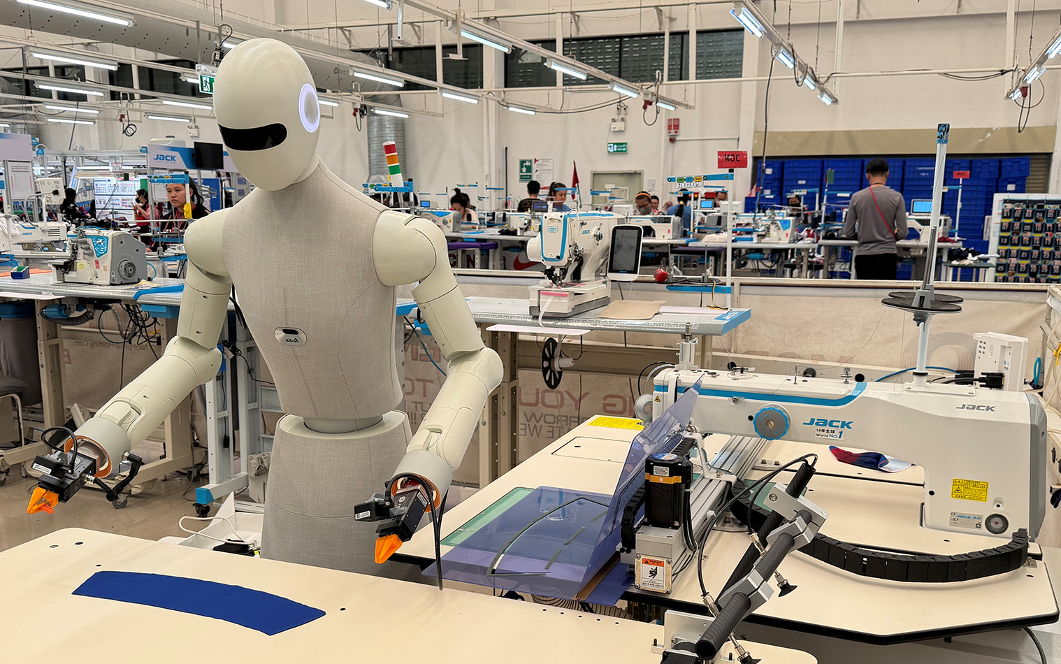 Thumbnail for Jack Technology and Siemens Advance Intelligent Apparel Manufacturing with Industrial AI and Humanoid Robotics